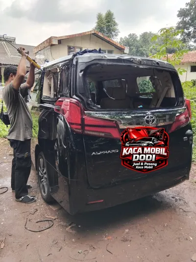 Pasang Kaca Depan Daihatsu Terios - Before